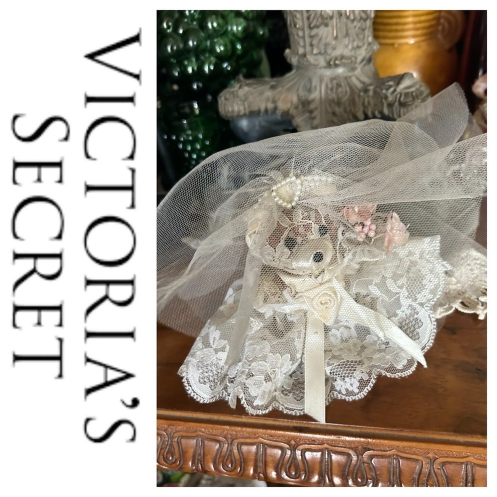 Vintage Lace Bear Bride